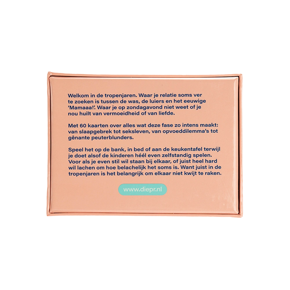 DIEP'R TROPENJAREN SPEL - Achterkant van het kaartspel met diepgaande vragen voor jou en je partner. 